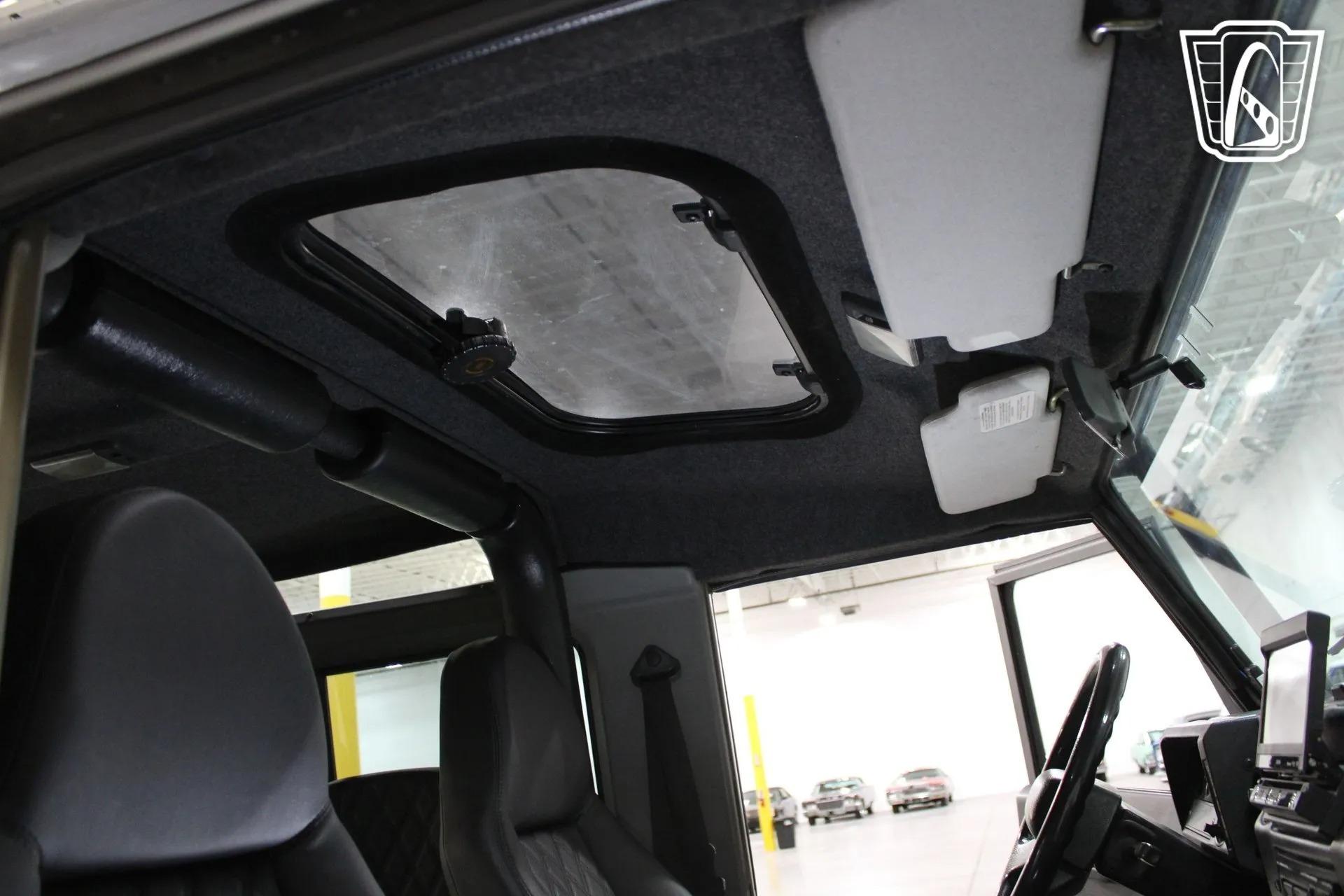 1995 Land Rover Defender 90 NAS