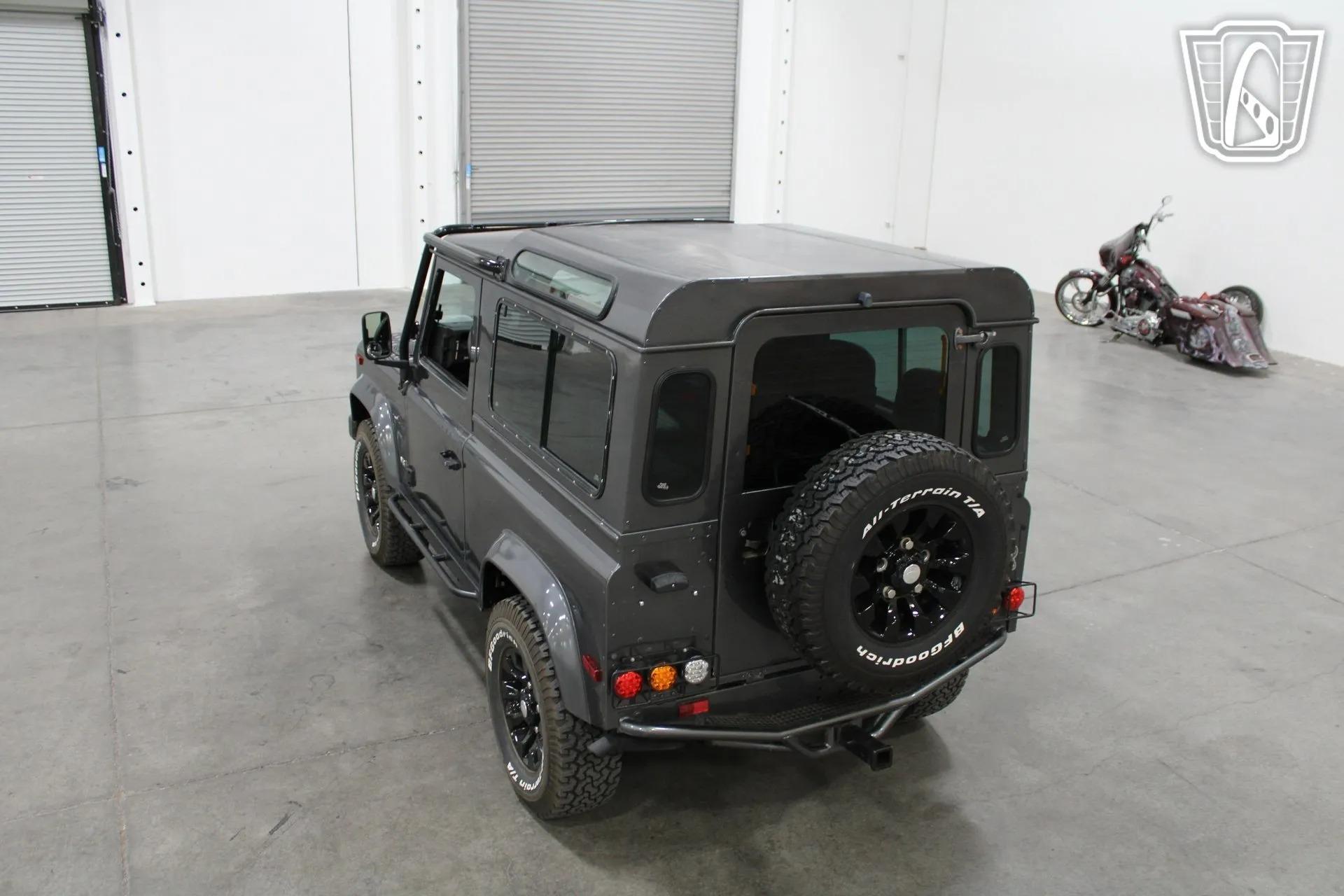 1995 Land Rover Defender 90 NAS - 5