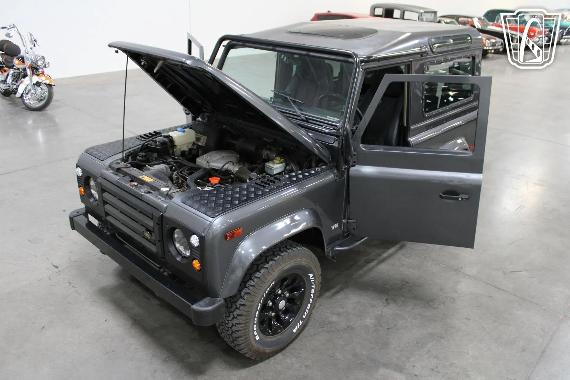 1995 Land Rover Defender 90 NAS