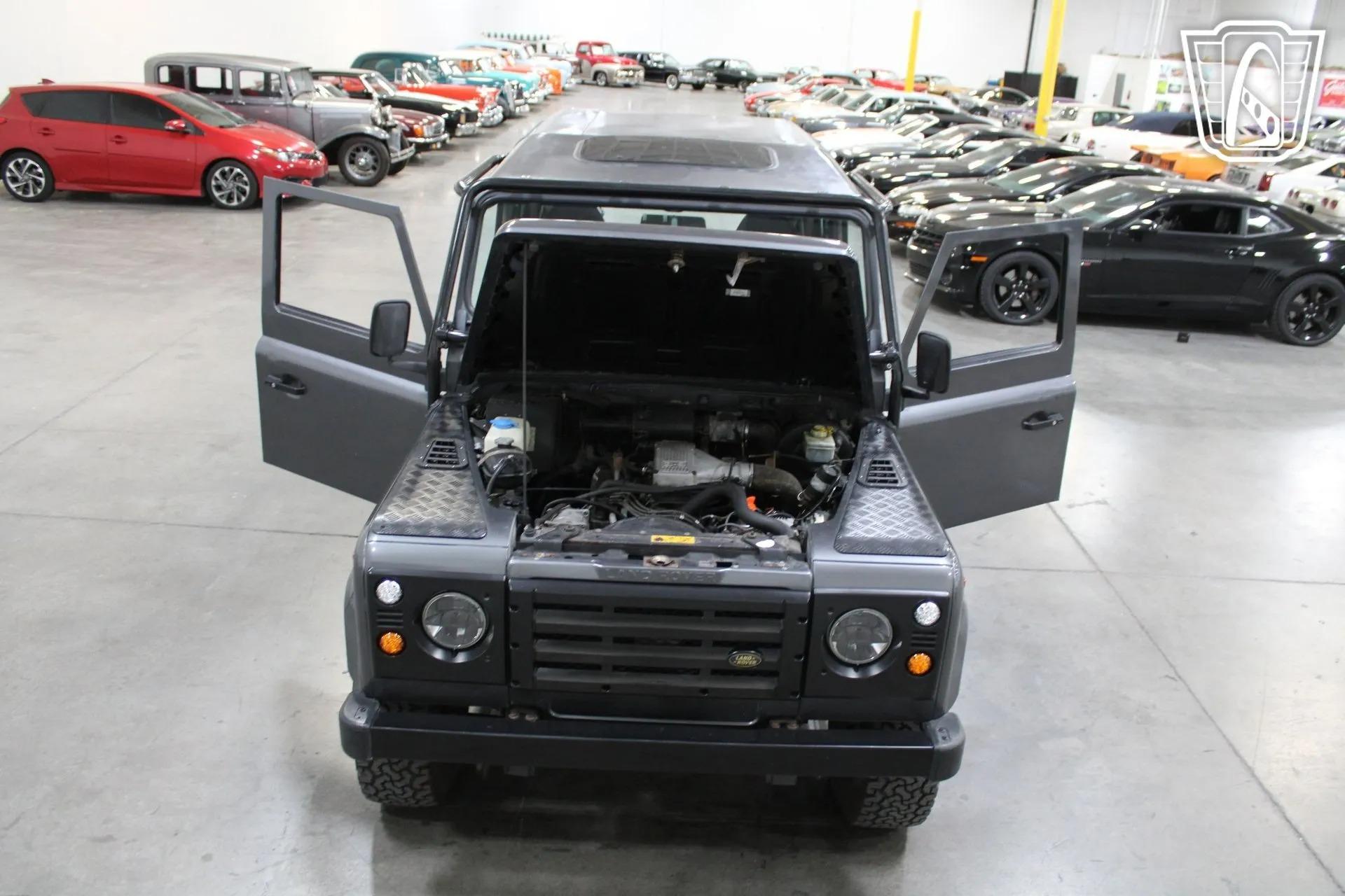 1995 Land Rover Defender 90 NAS