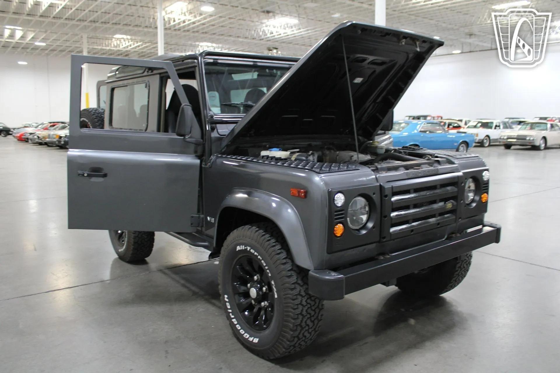 1995 Land Rover Defender 90 NAS
