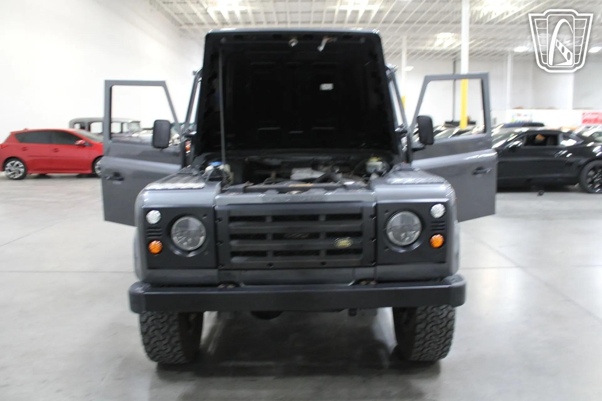1995 Land Rover Defender 90 NAS