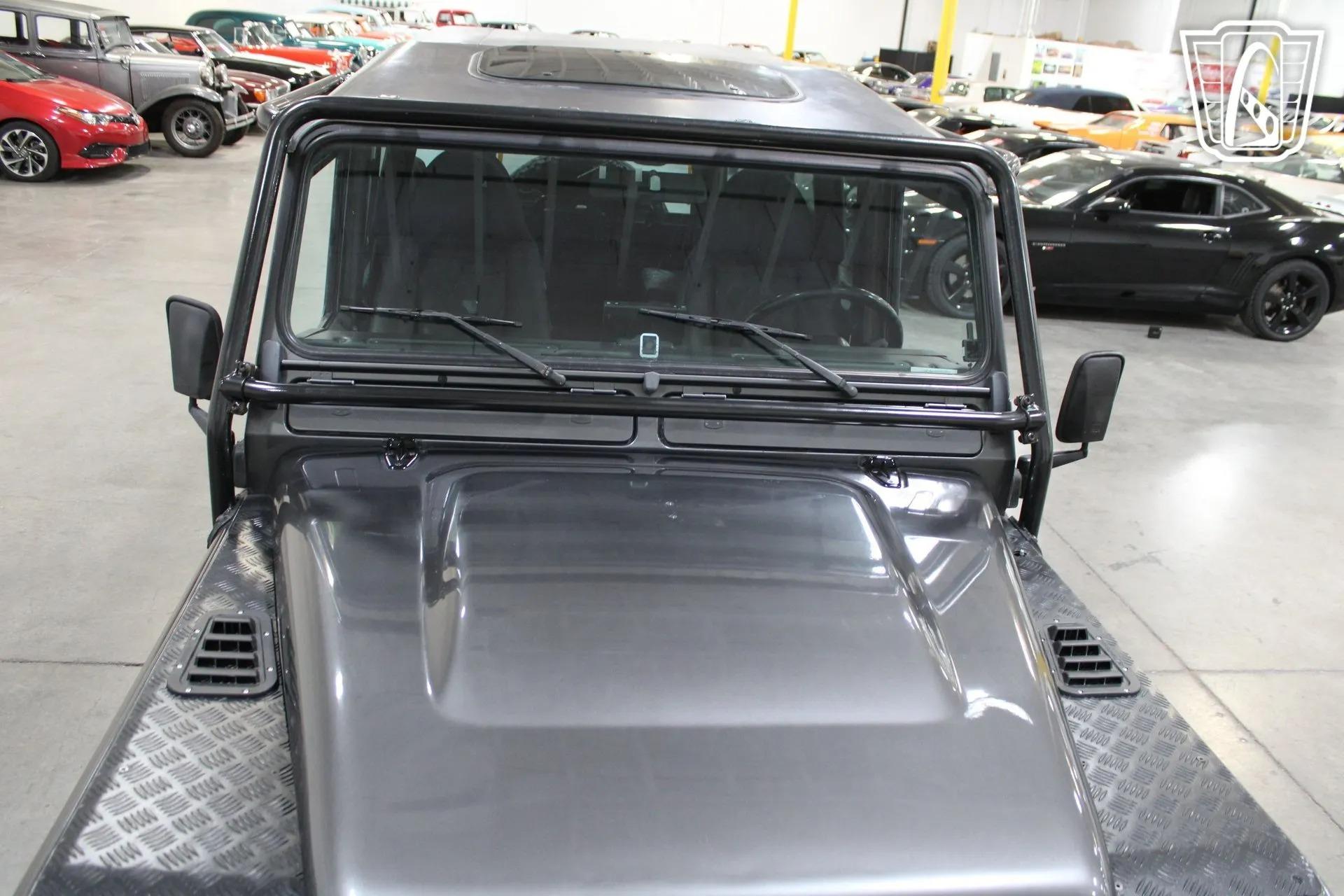 1995 Land Rover Defender 90 NAS