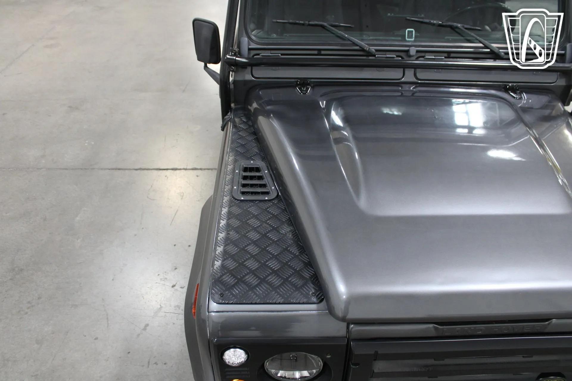 1995 Land Rover Defender 90 NAS