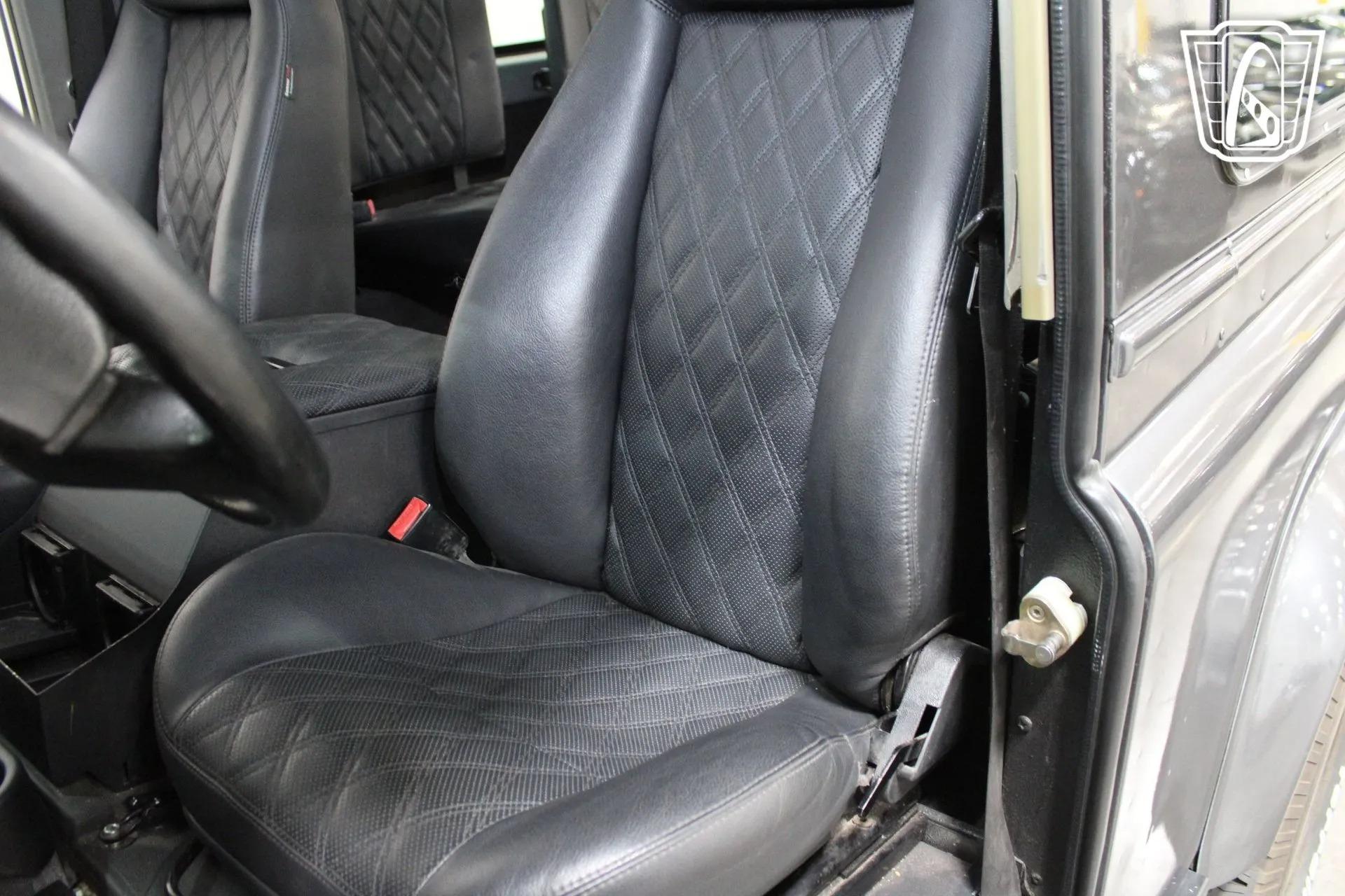 1995 Land Rover Defender 90 NAS