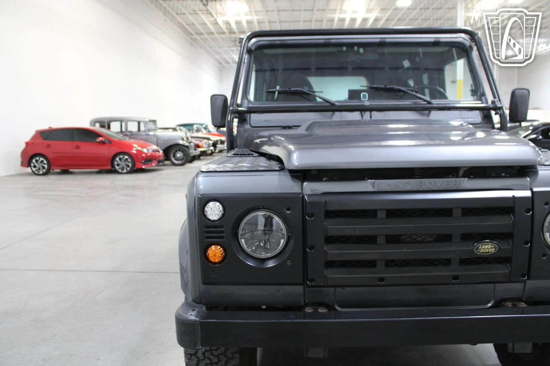 1995 Land Rover Defender 90 NAS