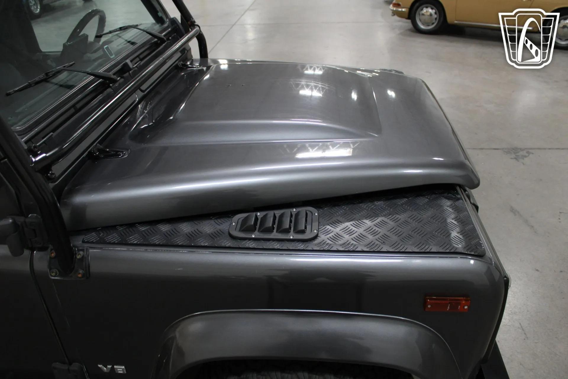 1995 Land Rover Defender 90 NAS