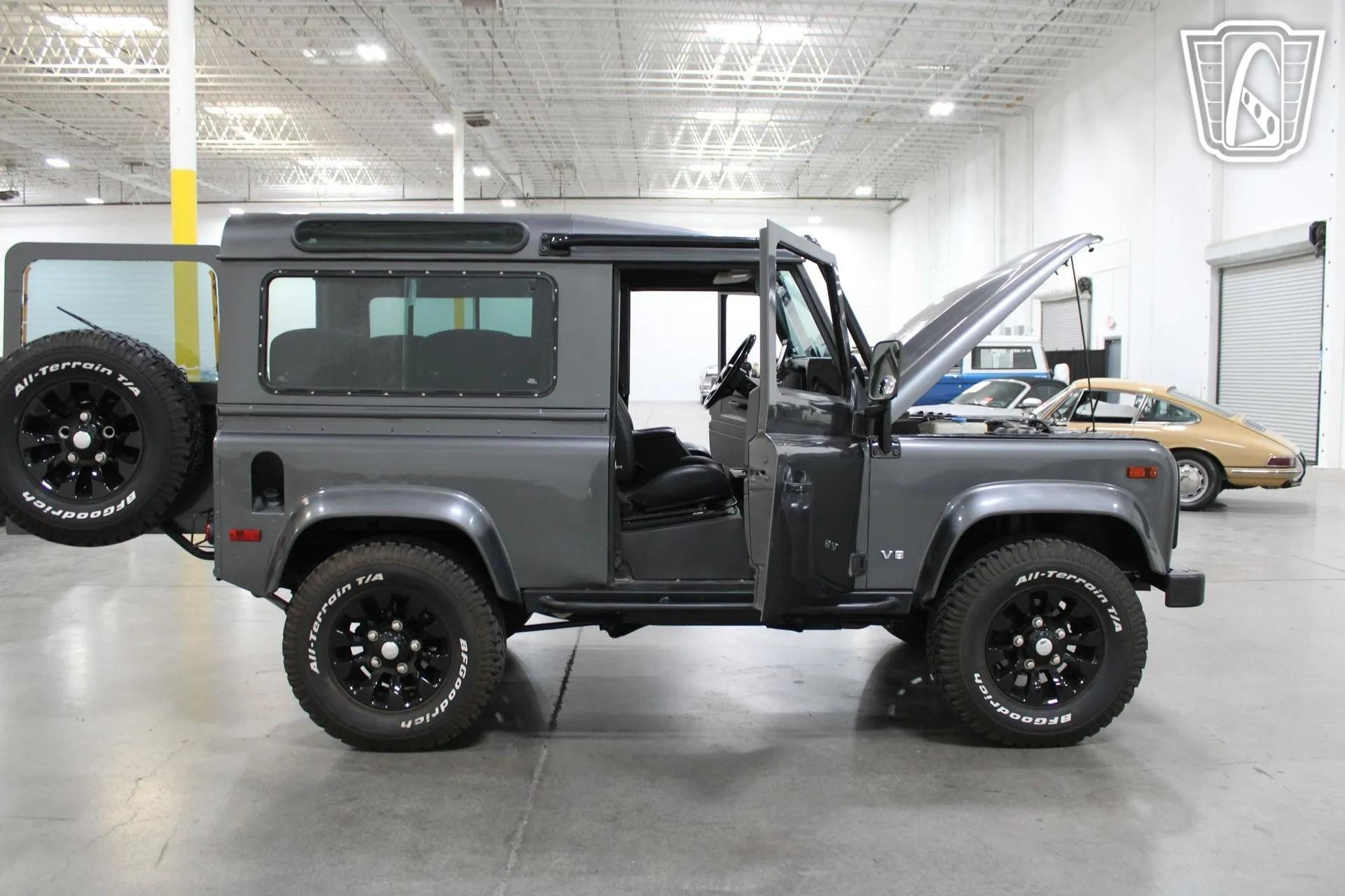 1995 Land Rover Defender 90 NAS