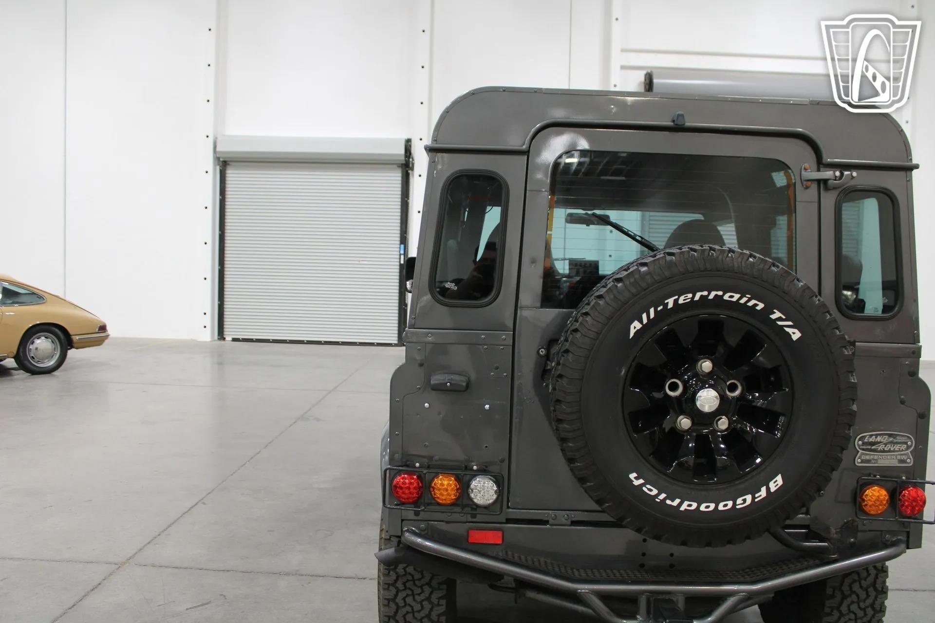 1995 Land Rover Defender 90 NAS