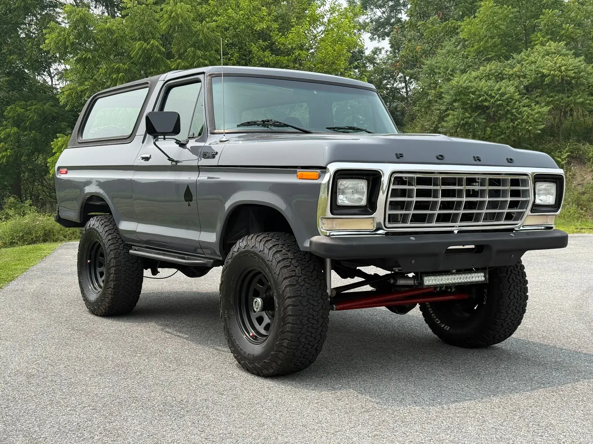 1979 Ford Bronco - 3