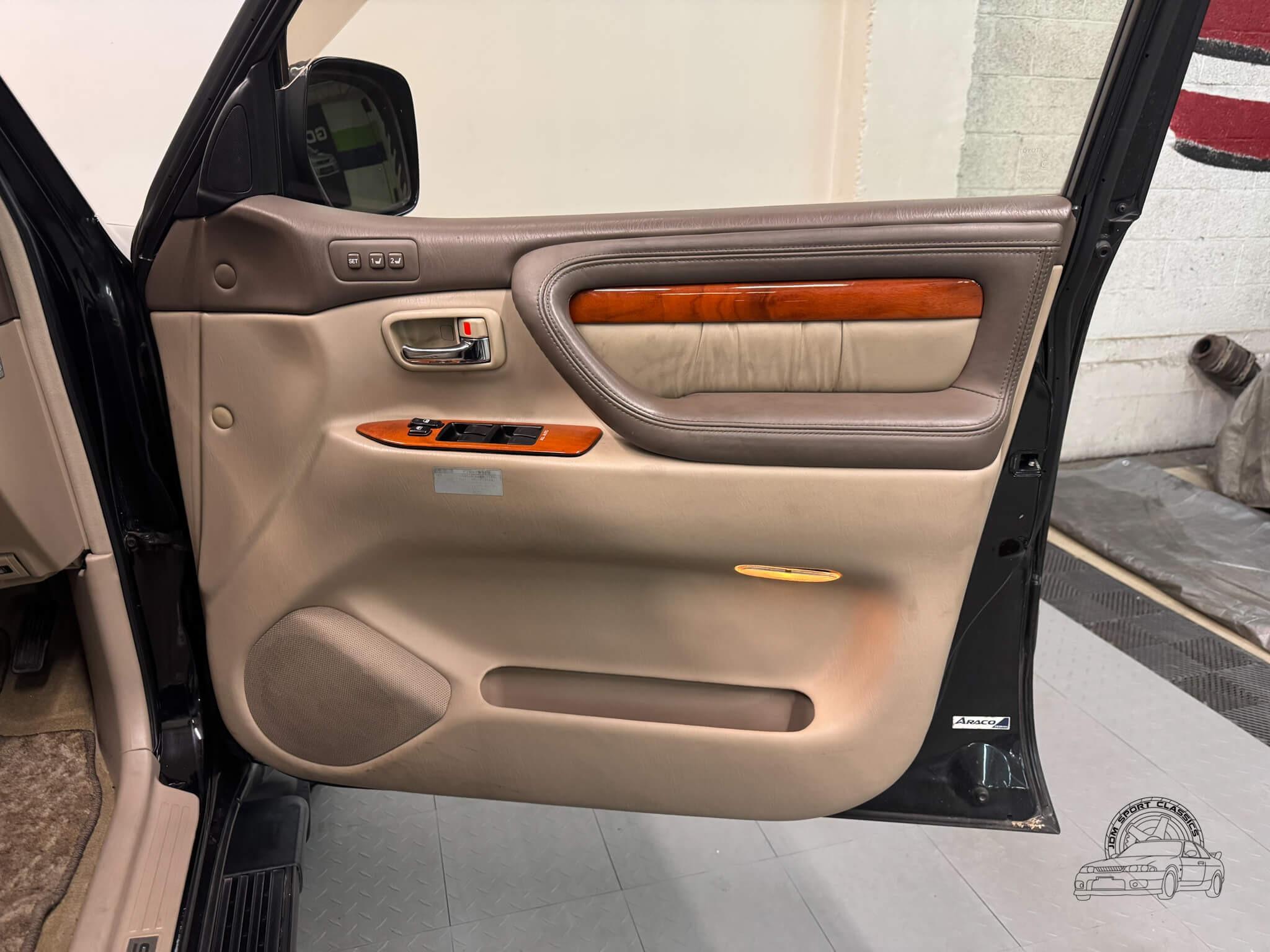 1999 Toyota Land Cruiser Cygnus