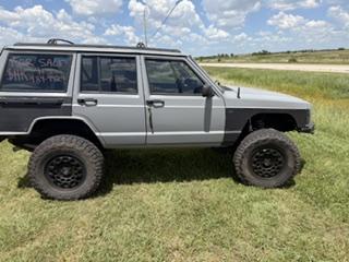  Jeep Cherokee