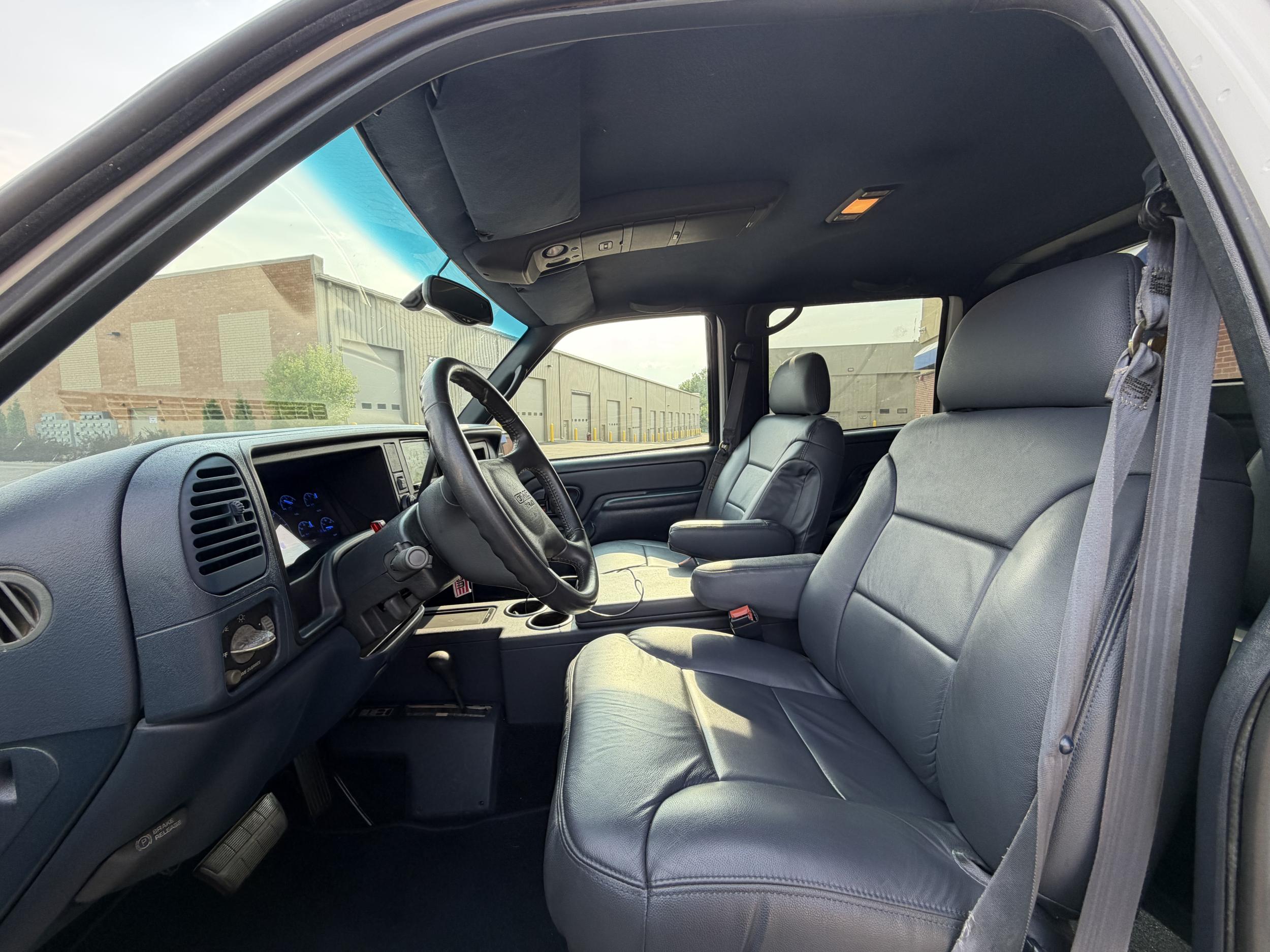 Modified 2000 GMC Sierra K2500 SL