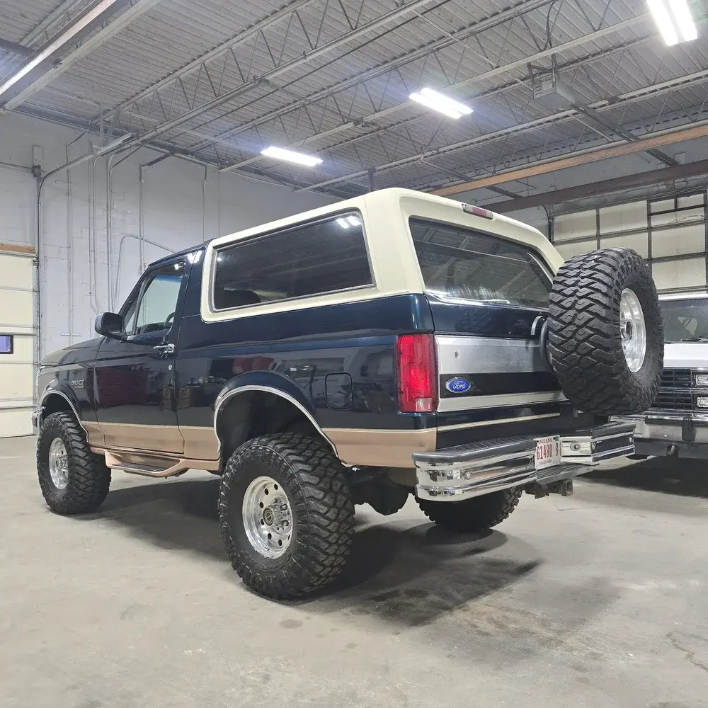 1995 Ford Bronco Eddie Bauer - 2