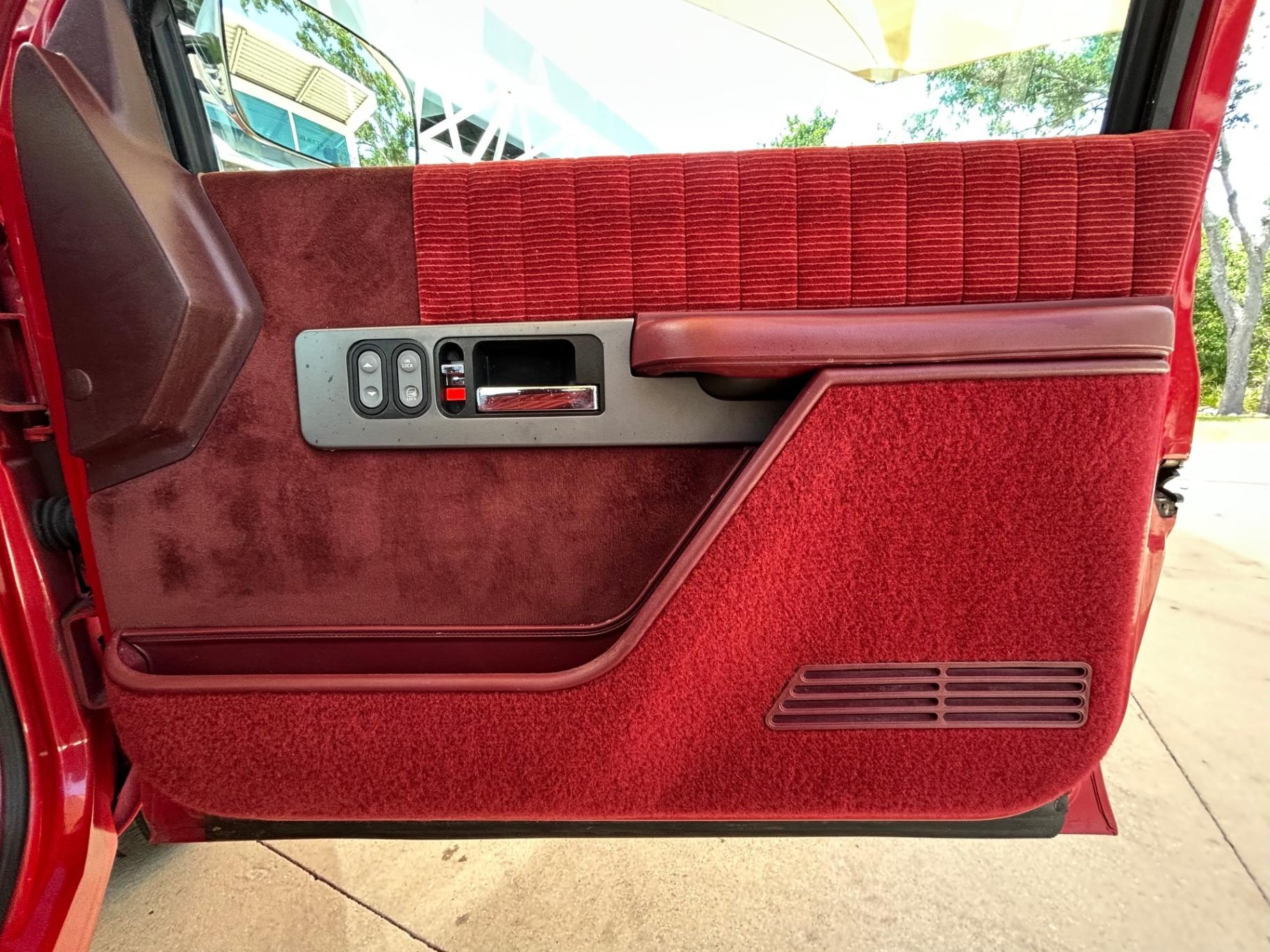 17k-Mile 1993 GMC Sierra SLE