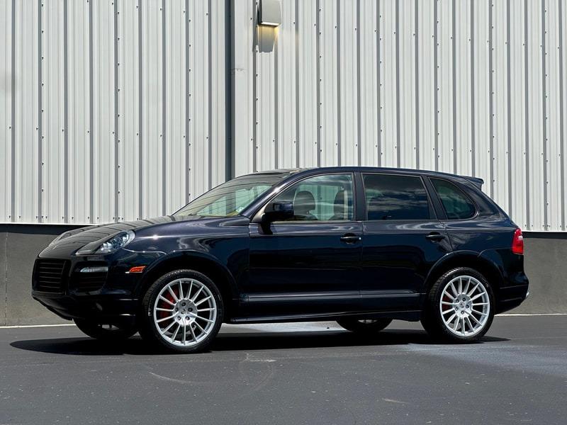 2010 Porsche Cayenne GTS
