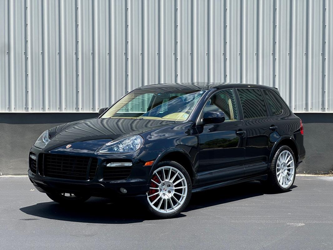 2010 Porsche Cayenne GTS