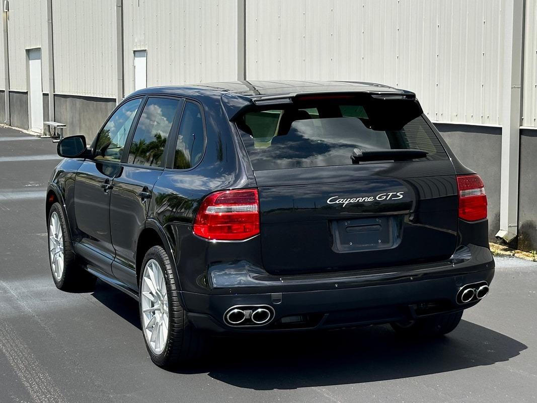 2010 Porsche Cayenne GTS