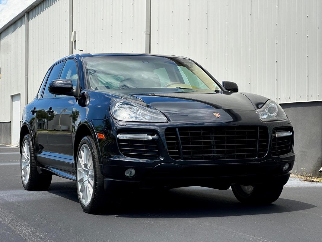 2010 Porsche Cayenne GTS