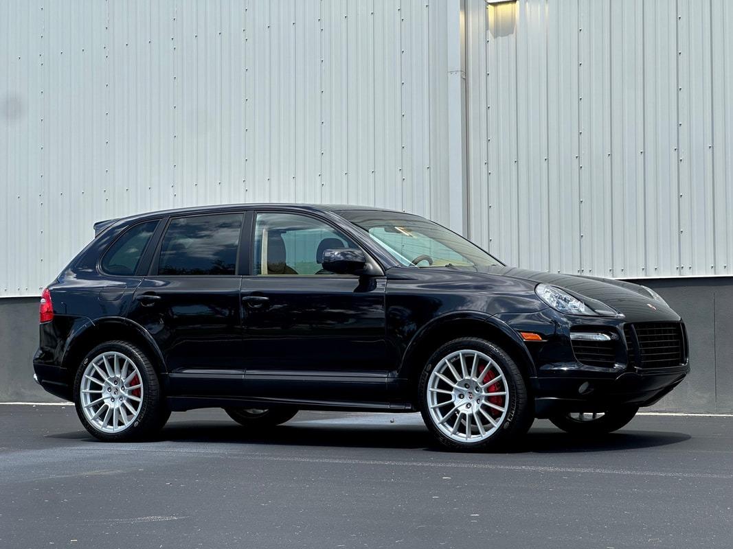 2010 Porsche Cayenne GTS