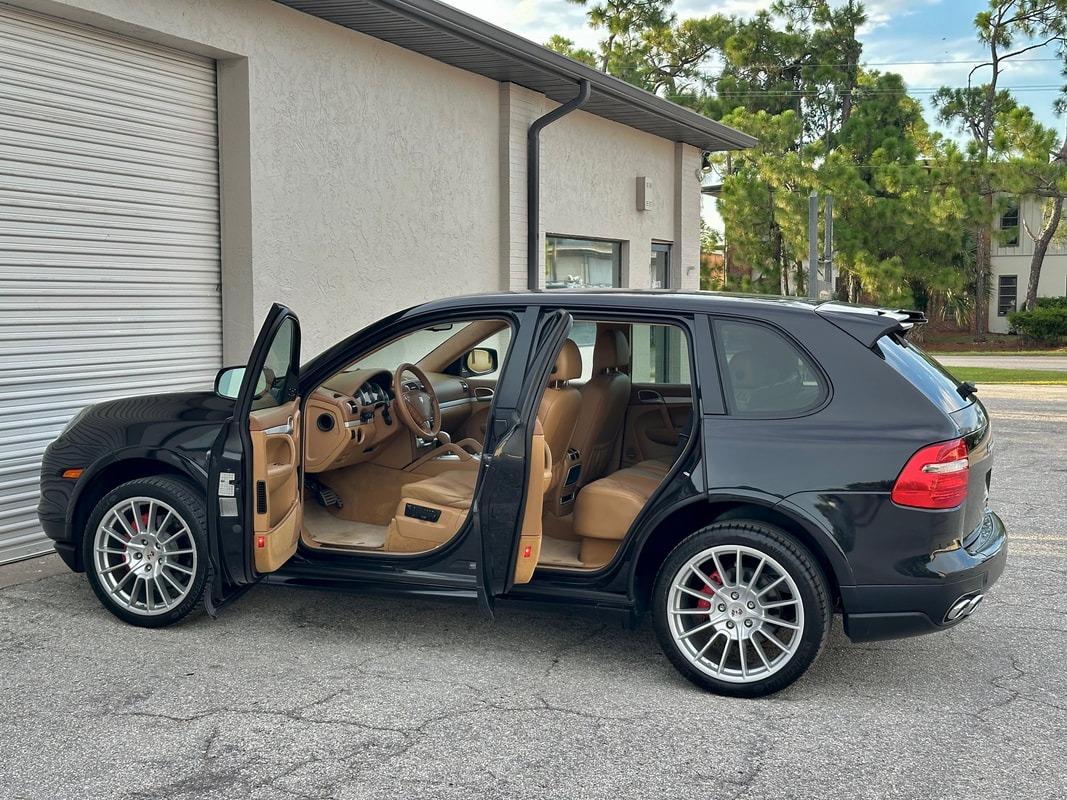 2010 Porsche Cayenne GTS