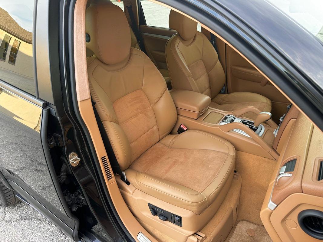2010 Porsche Cayenne GTS