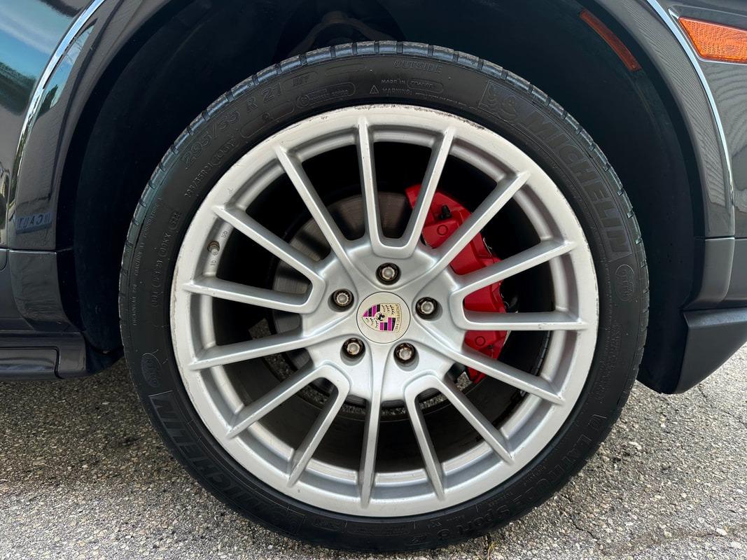 2010 Porsche Cayenne GTS
