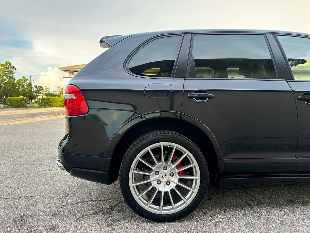 2010 Porsche Cayenne GTS
