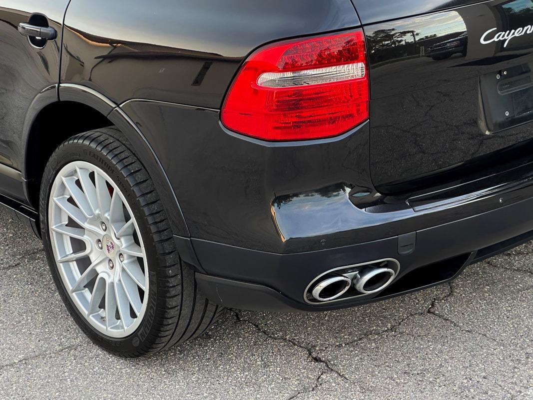 2010 Porsche Cayenne GTS