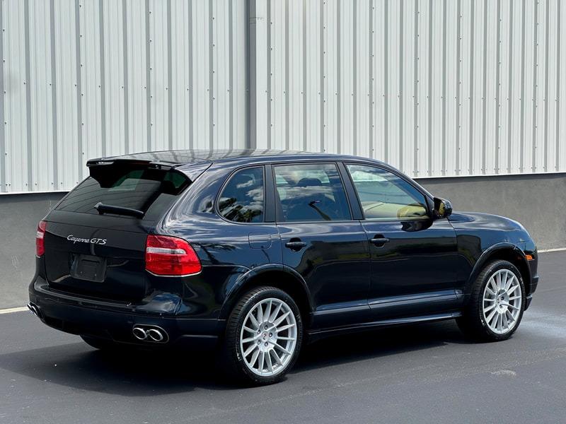 2010 Porsche Cayenne GTS