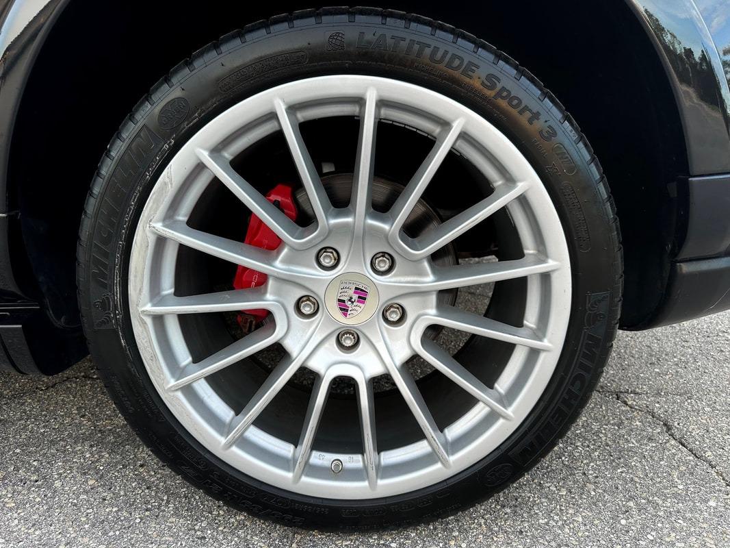 2010 Porsche Cayenne GTS