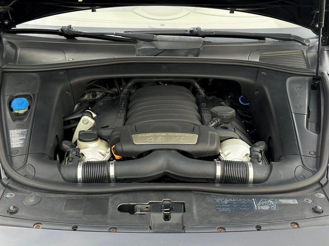2010 Porsche Cayenne GTS