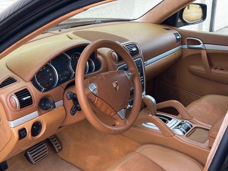 2010 Porsche Cayenne GTS