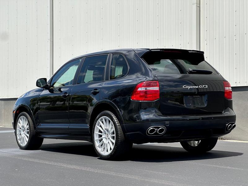 2010 Porsche Cayenne GTS - 3