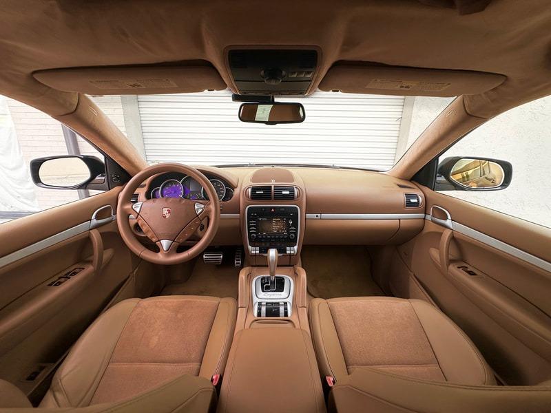 2010 Porsche Cayenne GTS
