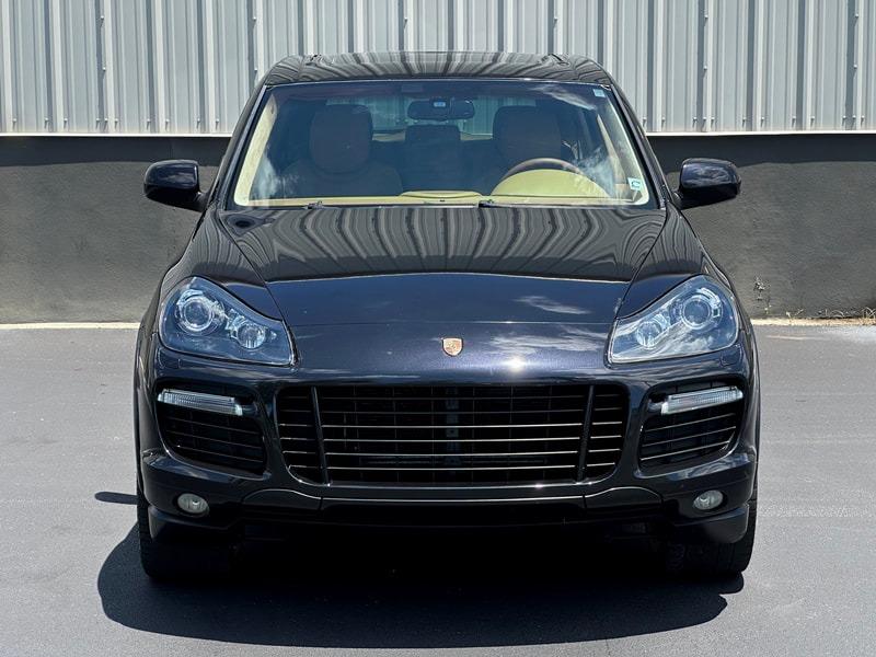 2010 Porsche Cayenne GTS - 4