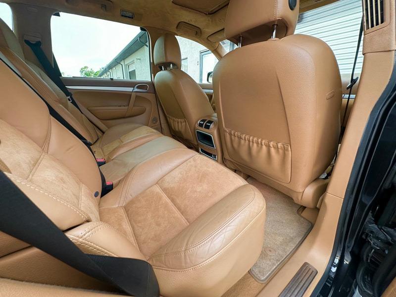 2010 Porsche Cayenne GTS