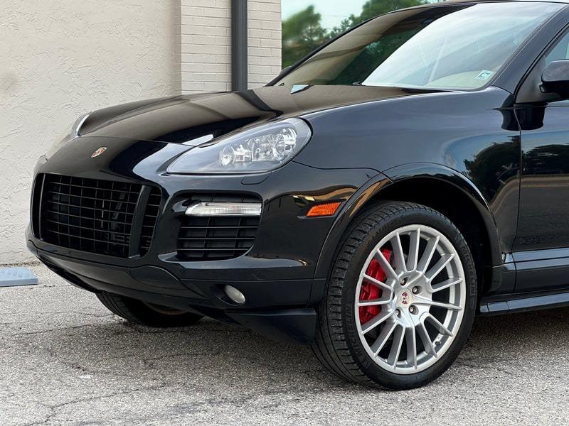2010 Porsche Cayenne GTS