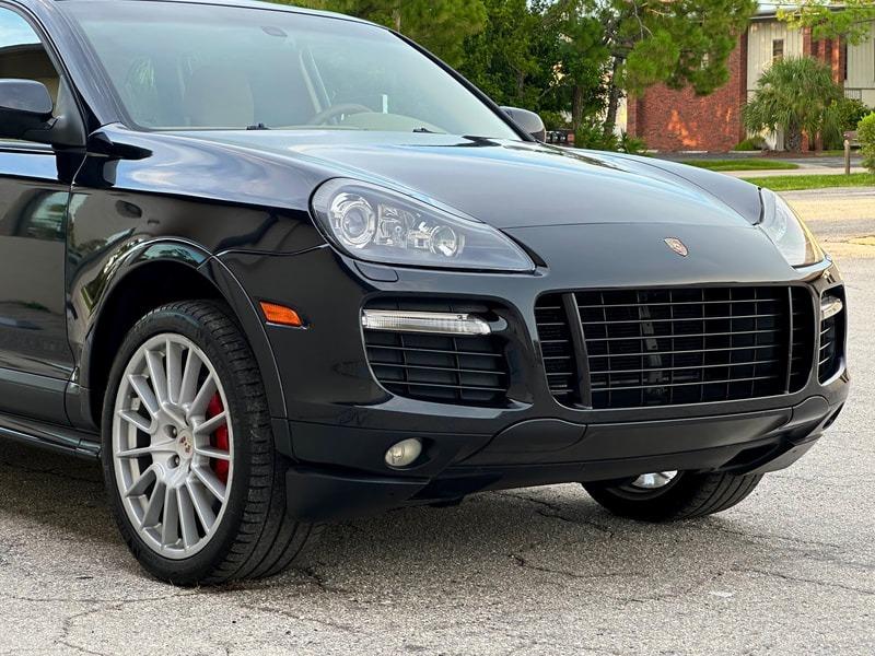 2010 Porsche Cayenne GTS