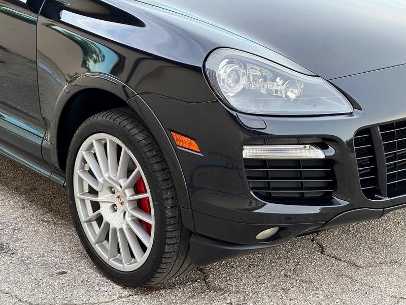 2010 Porsche Cayenne GTS