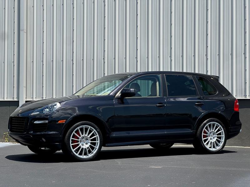 2010 Porsche Cayenne GTS