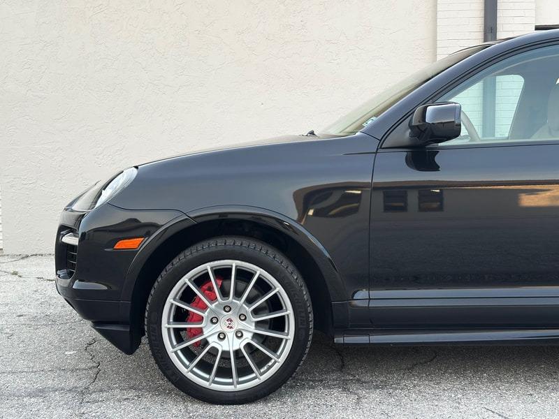2010 Porsche Cayenne GTS