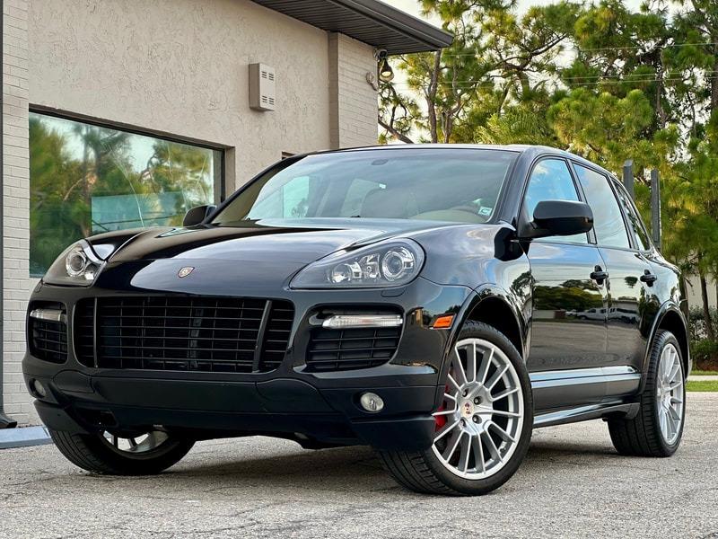2010 Porsche Cayenne GTS