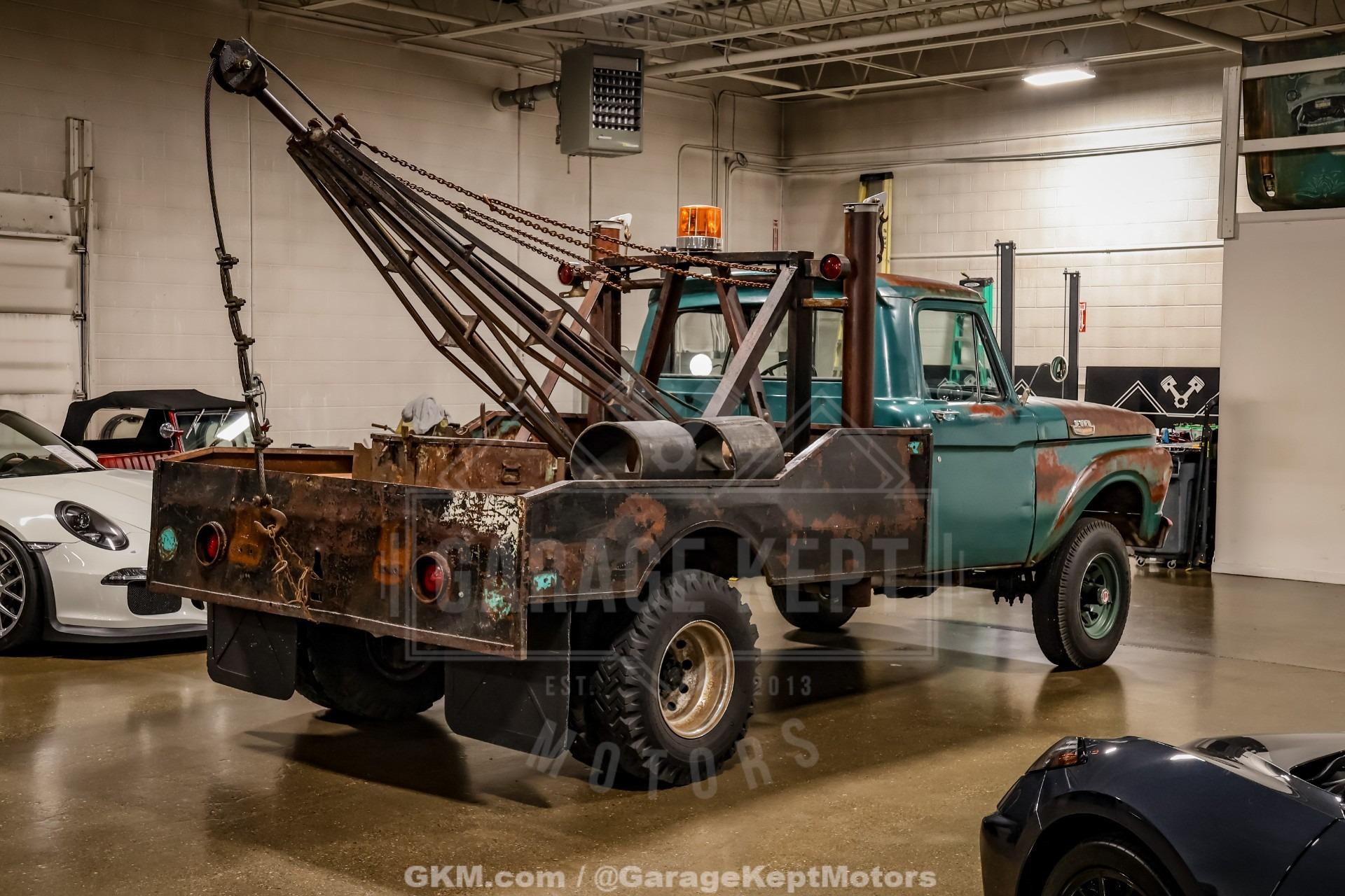 1964 Ford F-350 Tow Truck