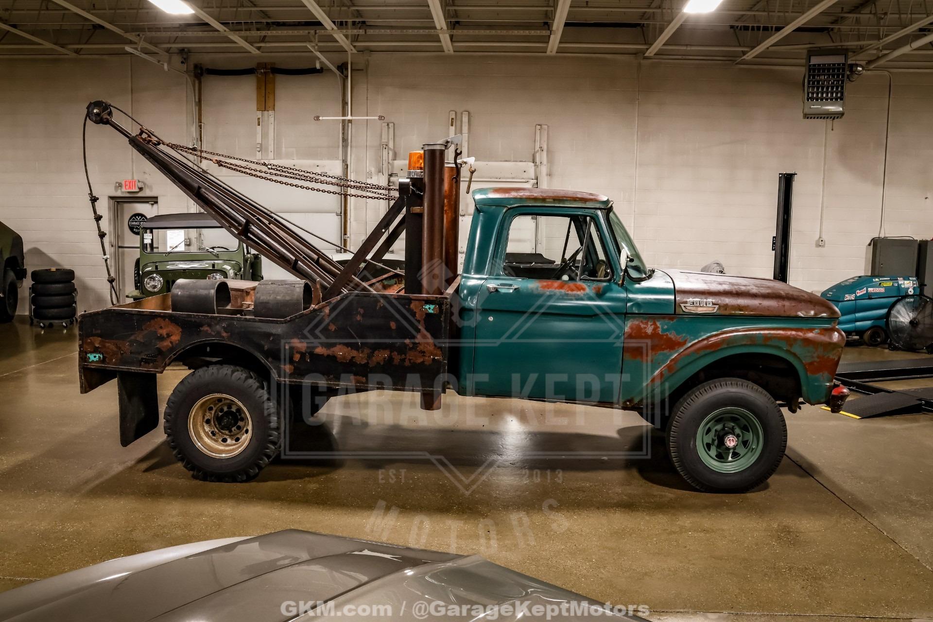 1964 Ford F-350 Tow Truck
