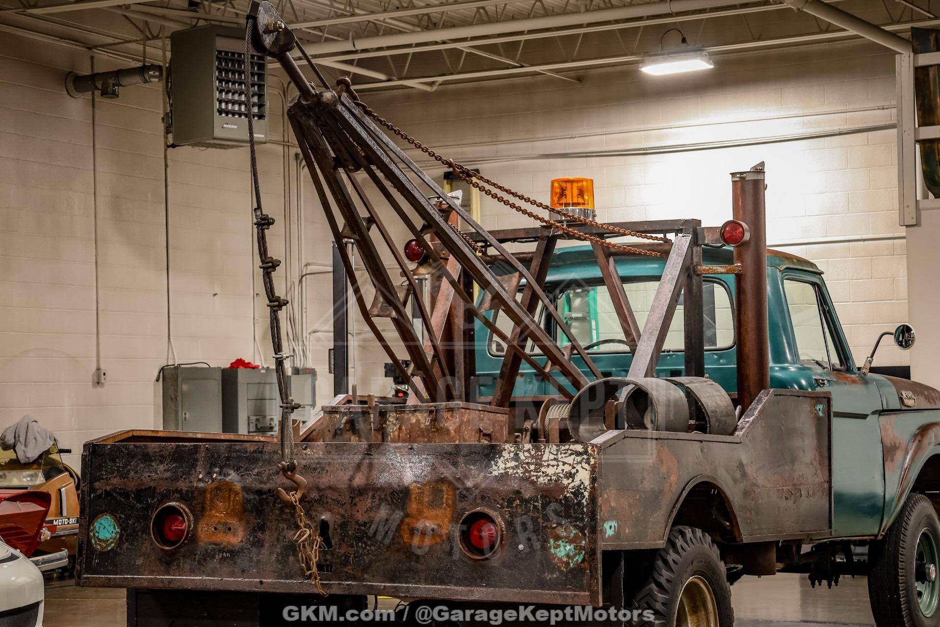 1964 Ford F-350 Tow Truck