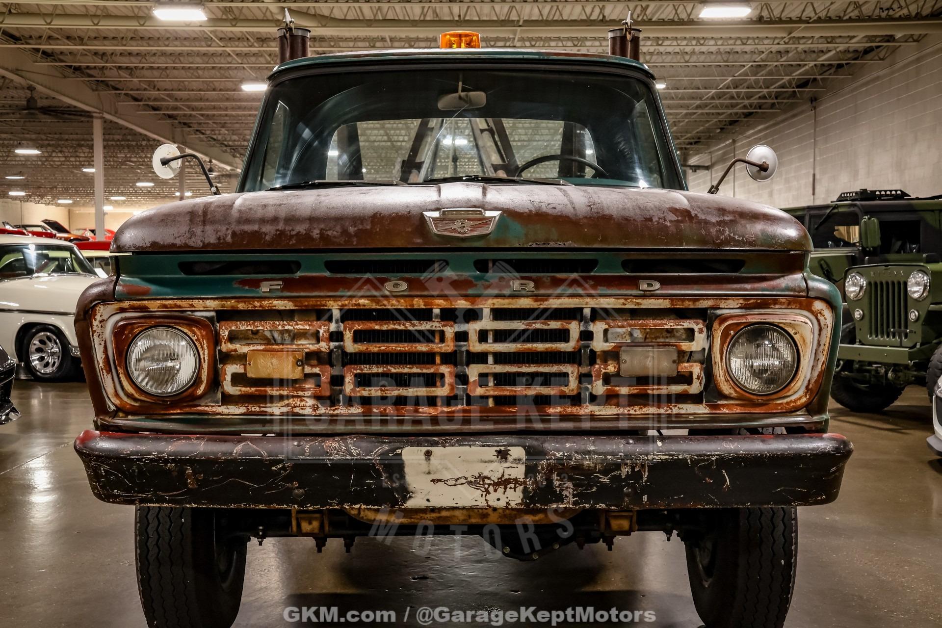 1964 Ford F-350 Tow Truck
