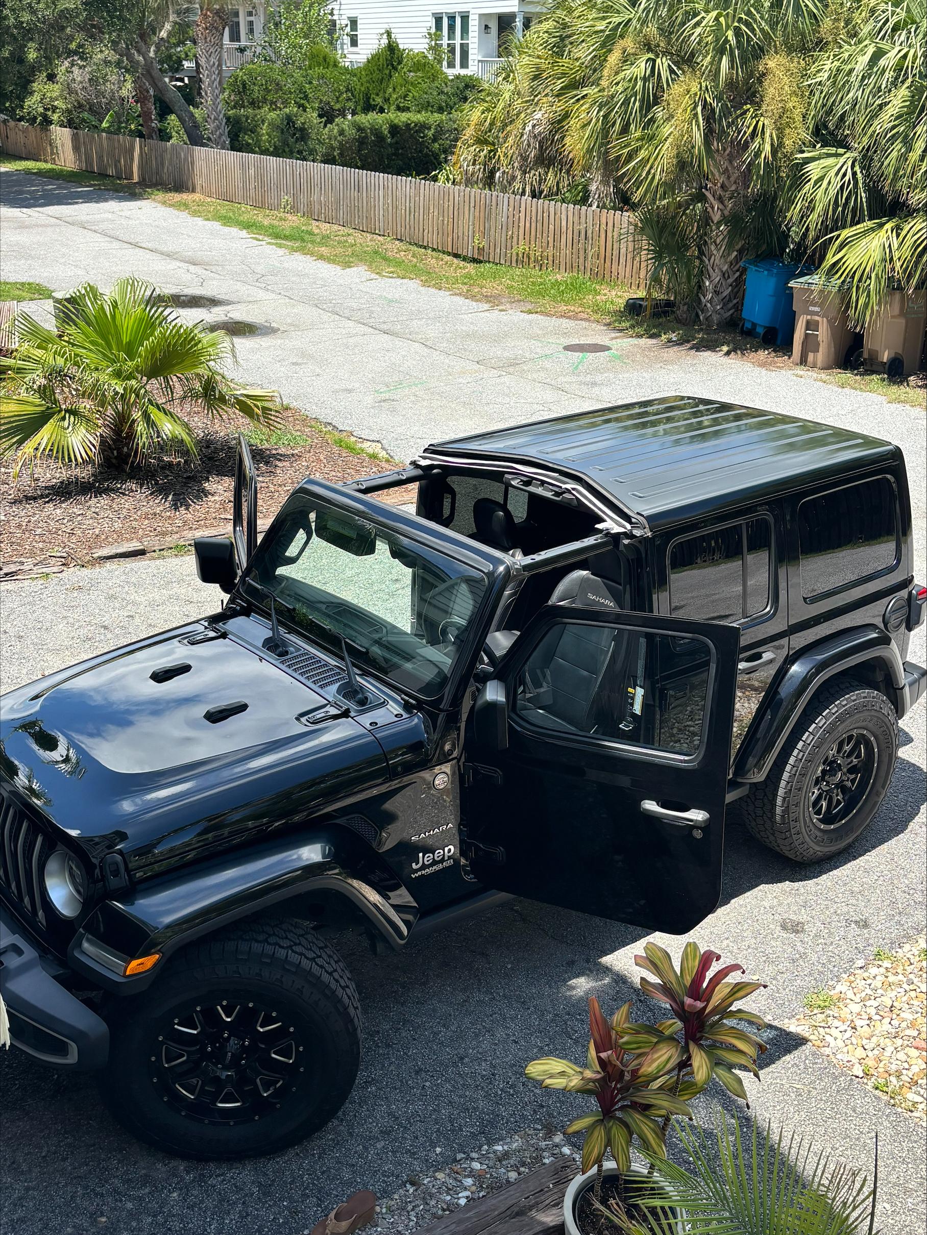 2020 Jeep Wrangler Sahara True North Edition - 3