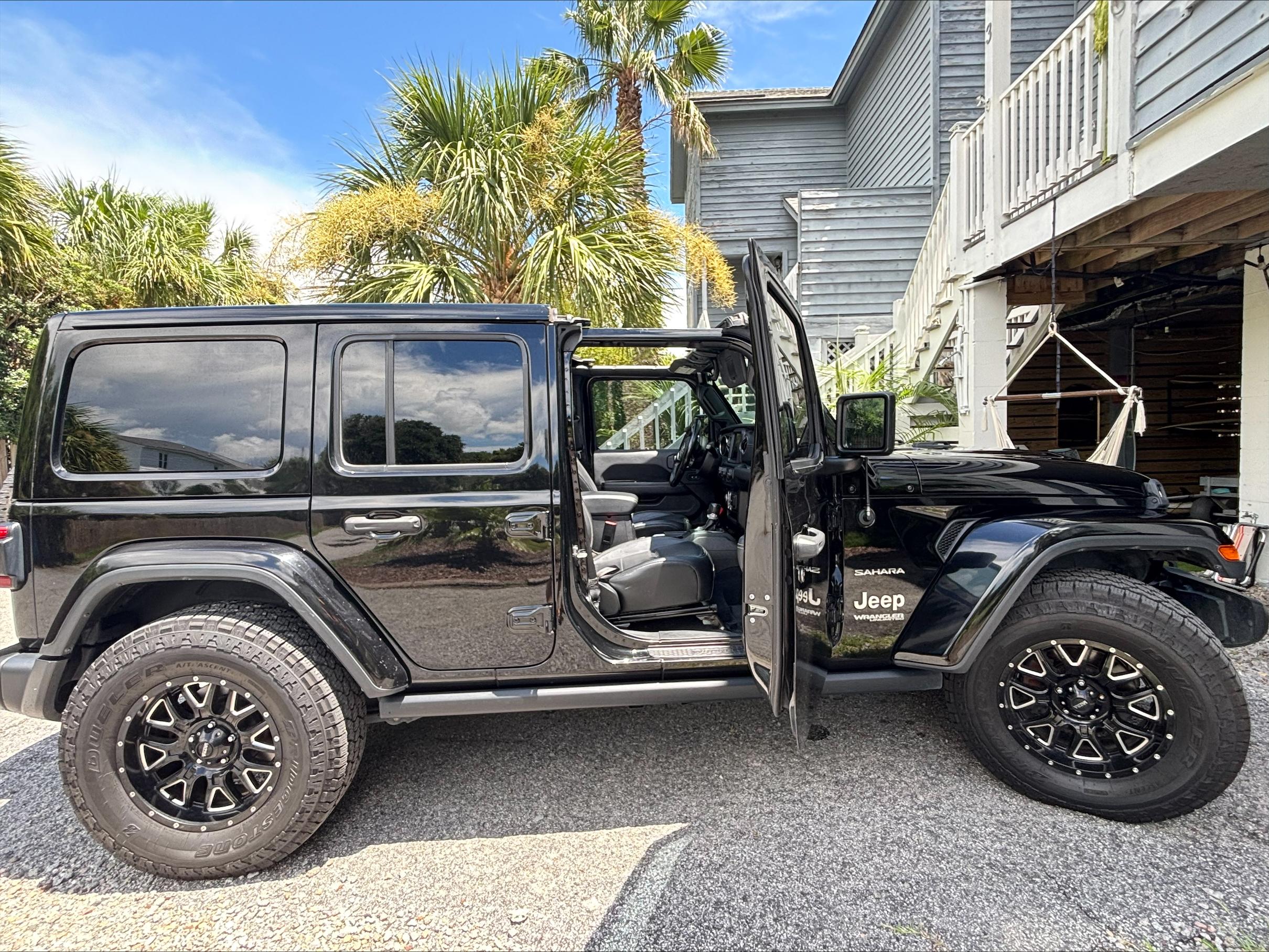 2020 Jeep Wrangler Sahara True North Edition - 5