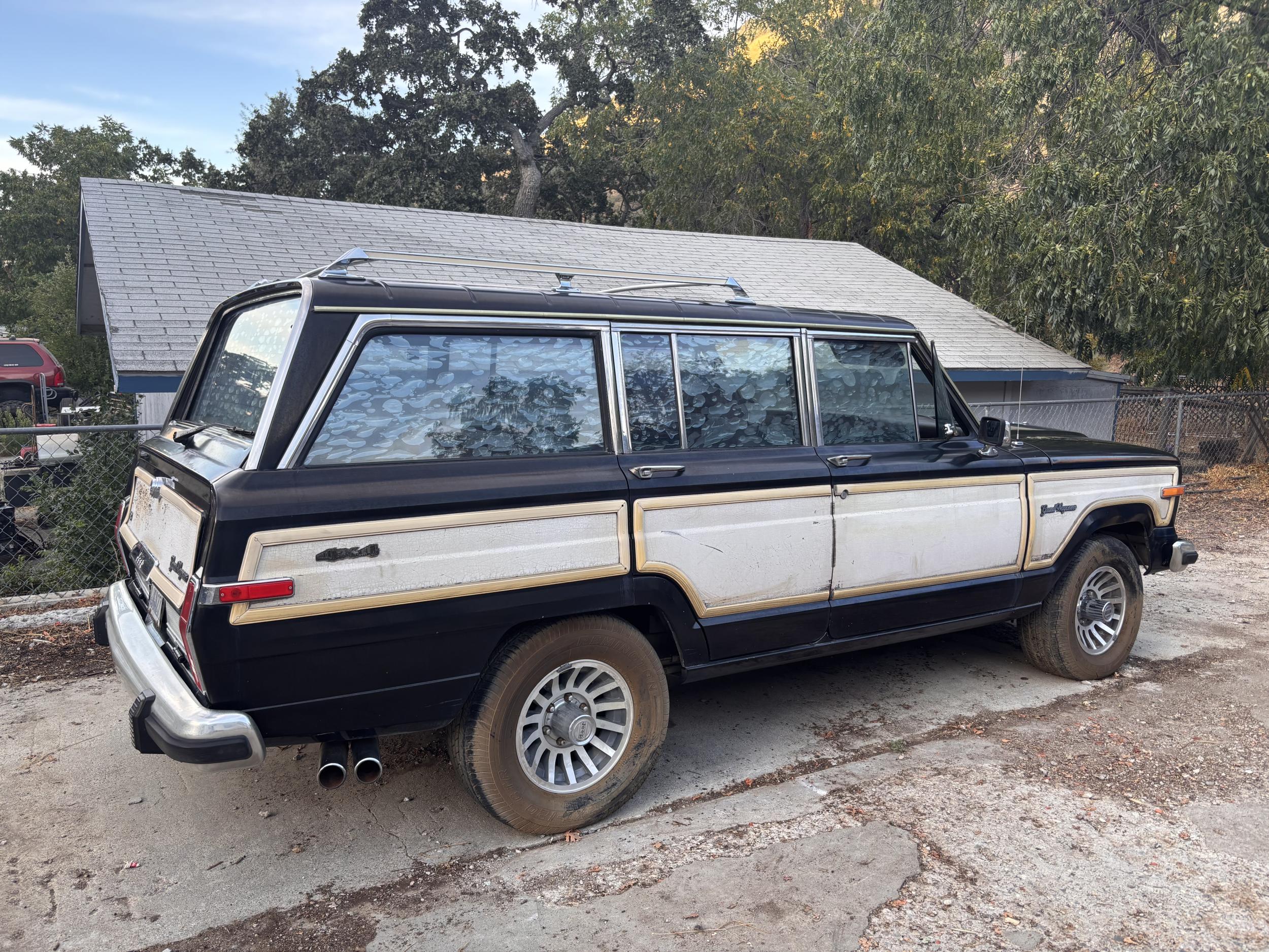  Jeep Grand Wagoneer